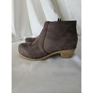 Dansko Womens Maria Brown Suede Leather Zip Ankle Boot 7.5 Size 38